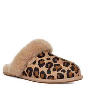 BRAND NEW cheetah print ugg slippers